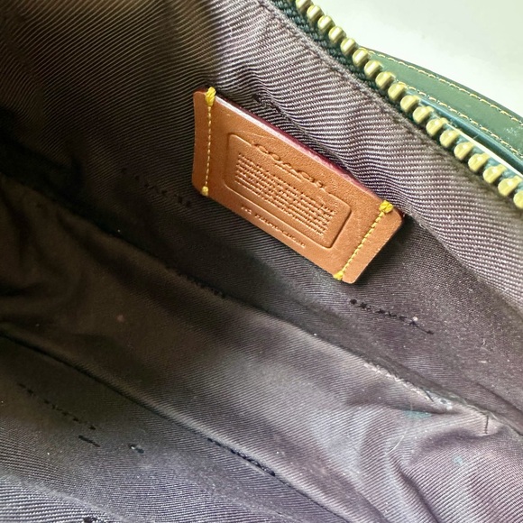 Coach Swinger Bag 20 in black with cherry charm - Picture 11 of 13